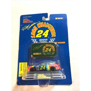 Racing Champions NASCAR 1995 Edition Jeff Gordon Dupont Rainbow 1:64 Stock Car N